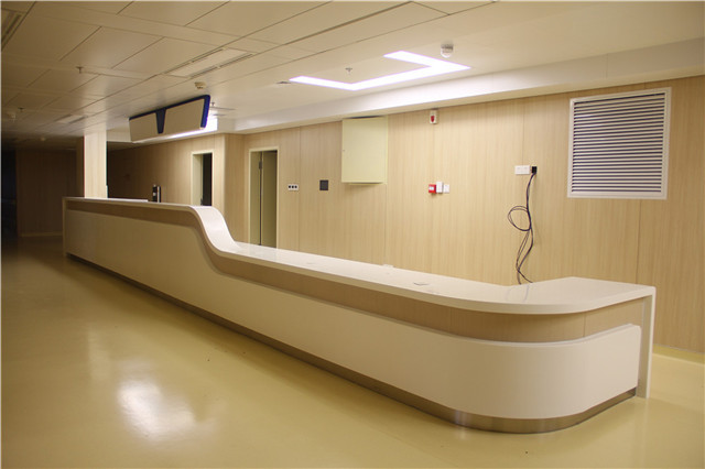 A mesa do hospital é mais exigente -- a aplicação de superfície sólida no Hospital Xiangya em Changde